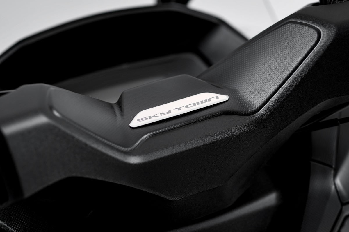  Kymco lancia il nuovo scooter Skytown 125